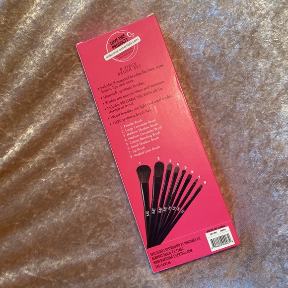 Makeover Essentials 8 Piece Brush Set - Picture 2 of 2